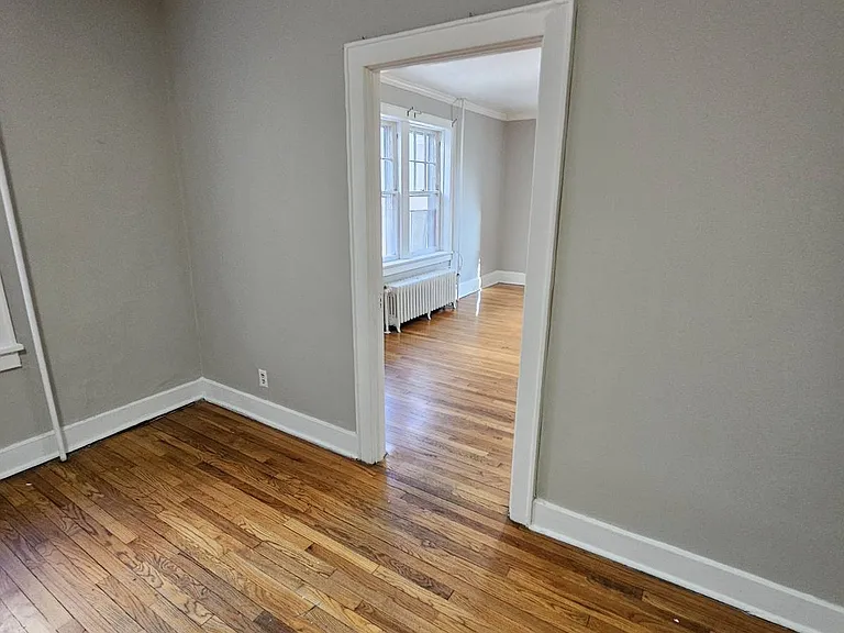 385 Morris St — Photo 21