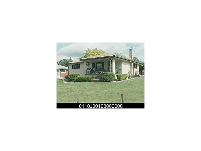 126 Starling Dr photo 1