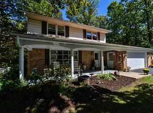 237 Oakwood Dr, Spring Grove, PA 17362