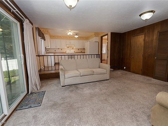 4th image of 4817 Donald Ave