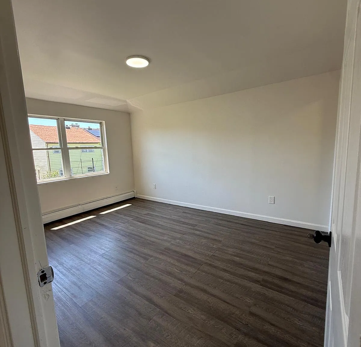 3 bed, $3,373 — Photo 3