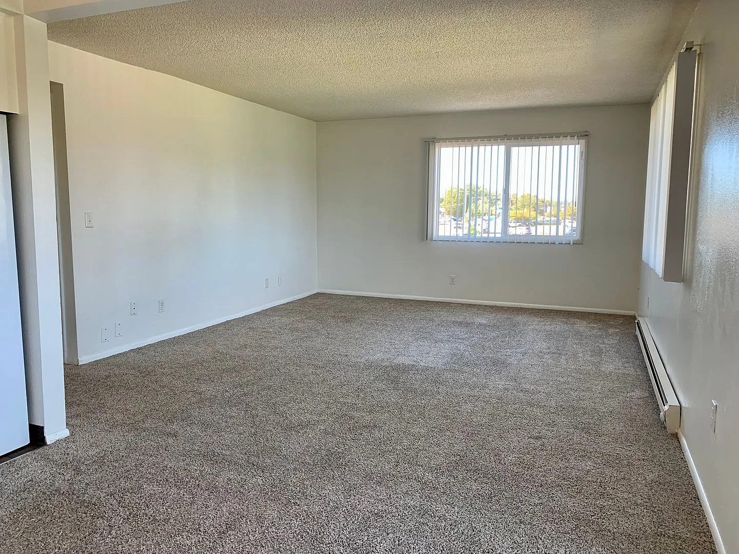 ES2275 -Eagle Rock Apartments — Photo 4