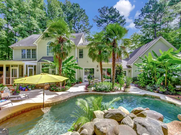 180 Shoreline Cir, Newnan, GA 30263