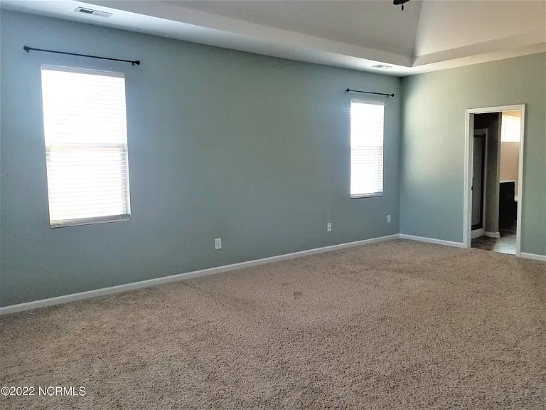 411 Cyrus Thompson Dr — Photo 32