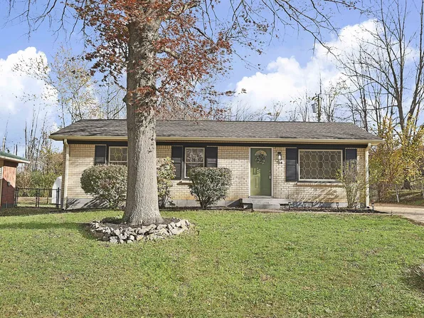 704 Hayes St, Springfield, TN 37172