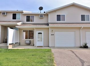 2059 14th St NW, Minot, ND 58703