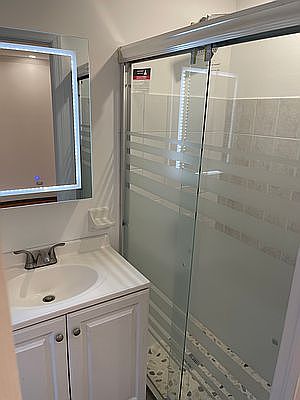 5th image of 187 Meserole St APT 1RHL