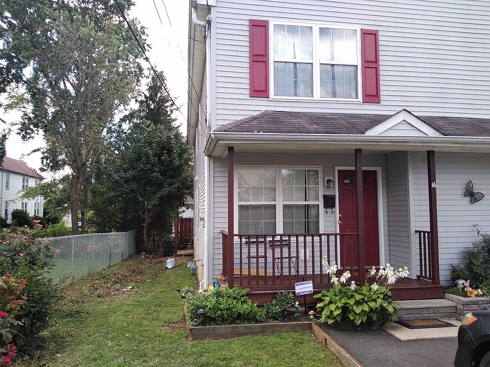 2nd image of 16 Ellen St