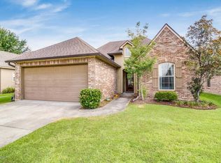 104 Clearwater Dr, Broussard, LA 70518