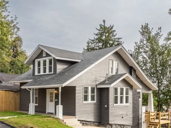 156 S 9th St, Connellsville, PA 15425