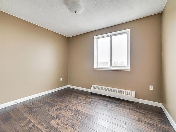 4th image of 936 Glen St #508