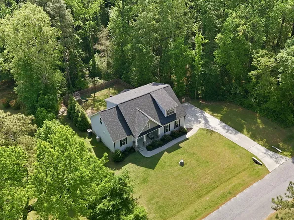 211 Long St, Fuquay Varina, NC 27526