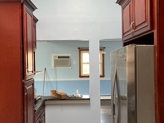 2nd image of 1399 Sweetman Ave Floor 2