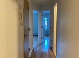 226 E 235th St #1, Bronx, NY 10470