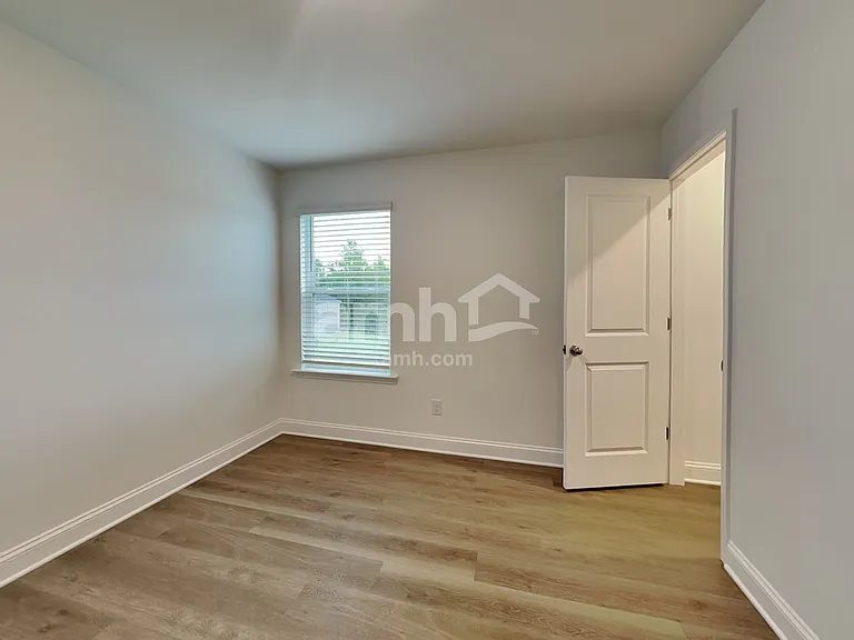 6066 Rosemore Ln — Photo 17