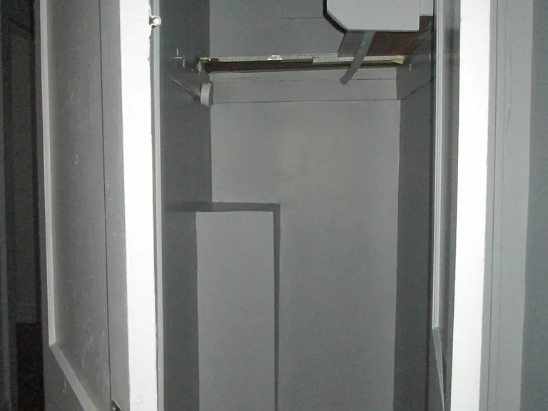 S 42nd St — Photo 11