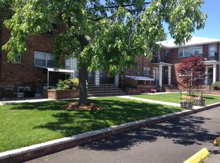 149 Dell Glen Ave APT B, Lodi, NJ 07644