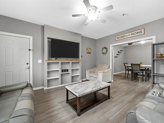 4th image of 2301 Herring Ave