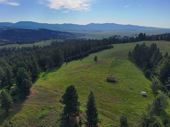 5th image of 1835 Indian Creek Rd