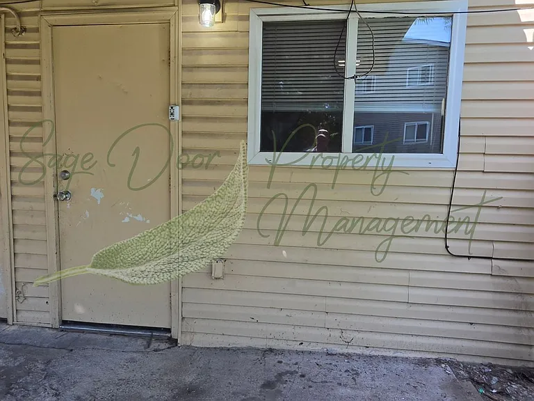 5535-5537 Freeman Ave — Photo 21