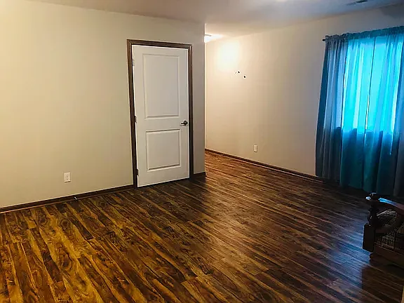 3 bed, 1055 sqft, $1,525 — Photo 3