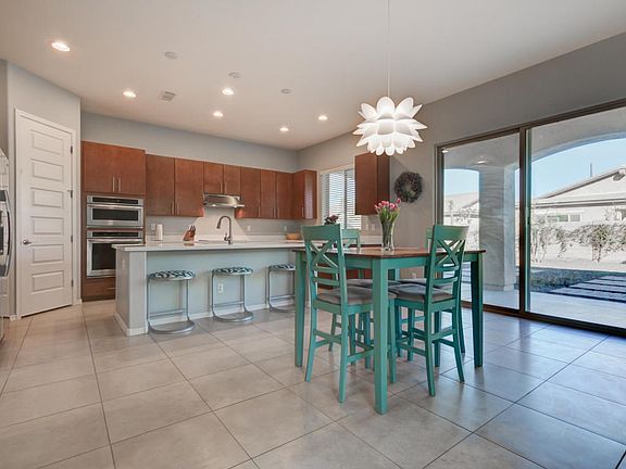 3060 E Longhorn Dr-26