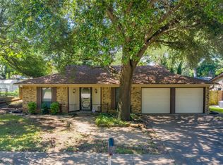 1804 Chattanooga Dr, Bedford, TX 76022