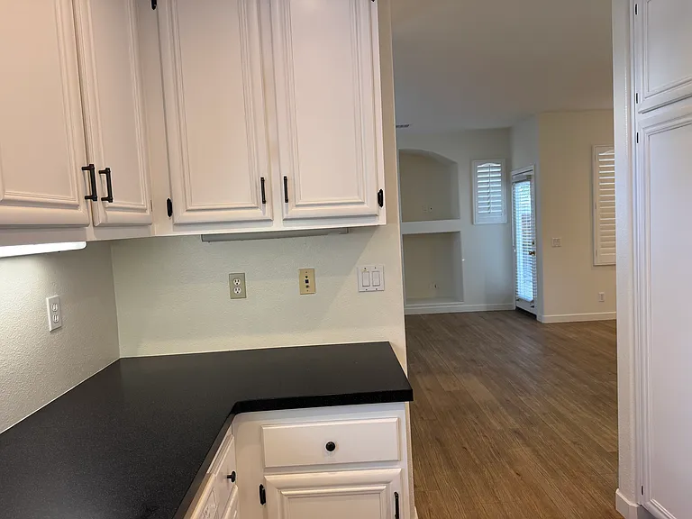 142 Cherrybrook Ln — Photo 8