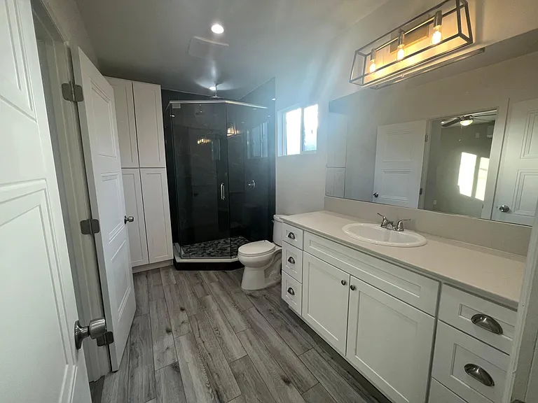 13816 Cohasset St — Photo 16