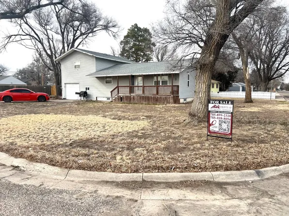 624 E 11th St, Goodland, KS 67735