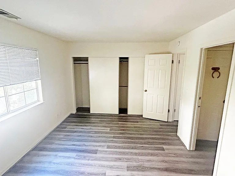 3501 Richmond Blvd — Photo 2