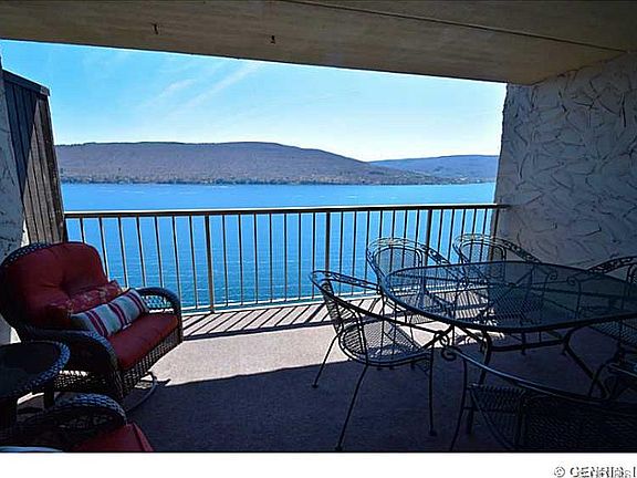 3rd image of 161 Cliffside Dr