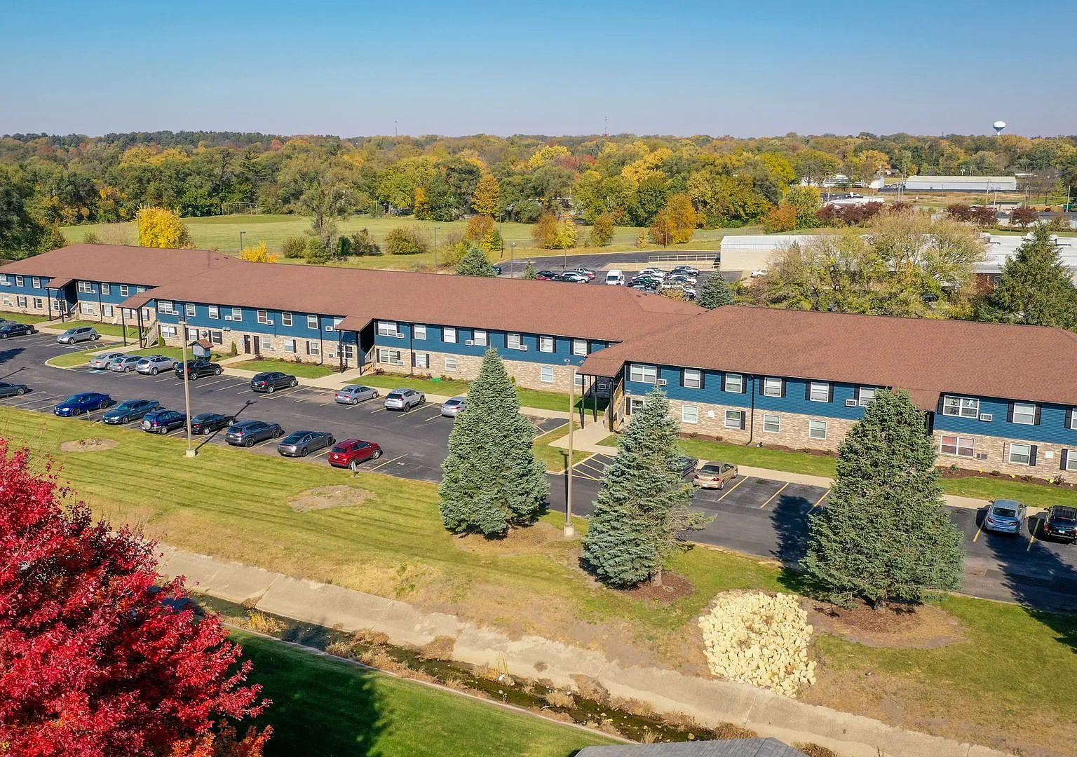 Kemper Manor Apartments — Photo 4