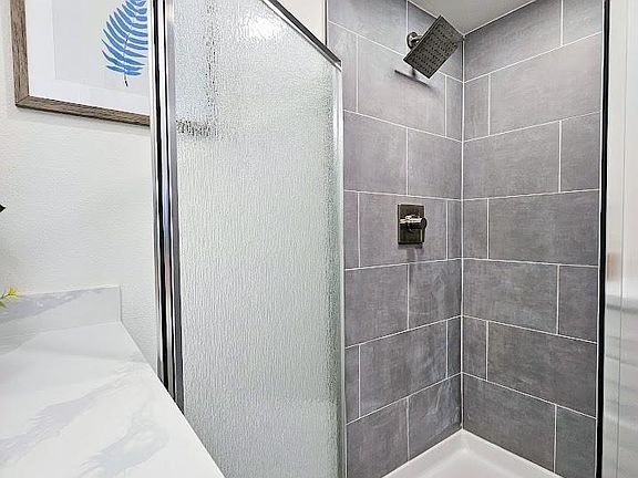 5th image of 4602 Kansas St Unit 112