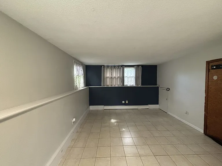 293 Russell St #C — Photo 4