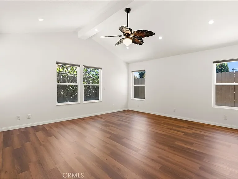 9472 Karen Cir — Photo 13