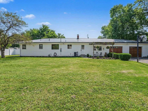 55195 Birch Rd, Osceola, IN 46561