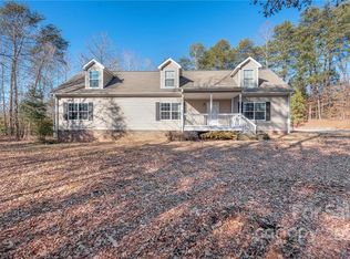 1422 Graycrest Dr, Catawba, NC 28609