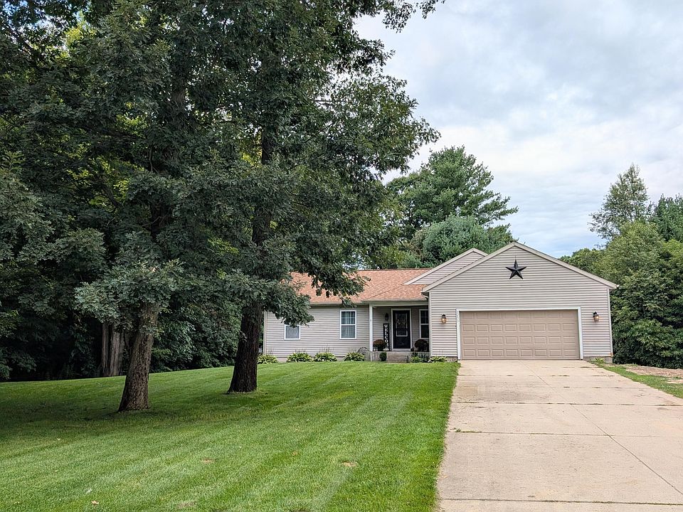 1st image of 3230 Sarah Cir