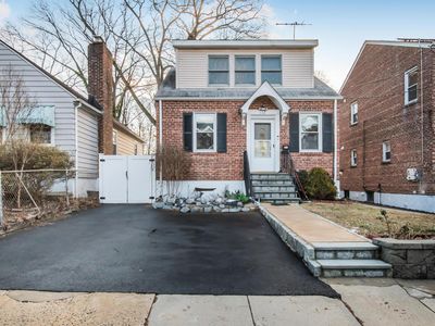 112 Hart Avenue, Yonkers, NY, 10704