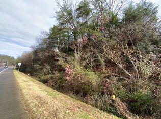2410 Middle Creek Rd, Pigeon Forge, TN 37863