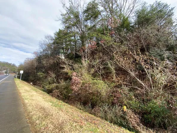 2410 Middle Creek Rd, Pigeon Forge, TN 37863