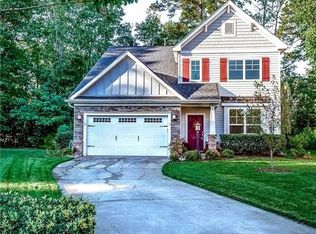 22231 Charthouse Ln, Carrollton, VA 23314