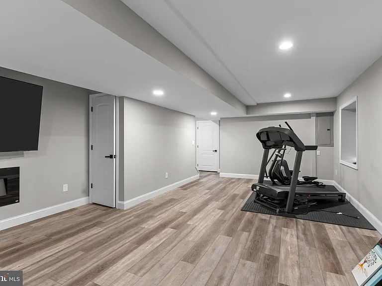 513 Arbutus Ave #A — Photo 19