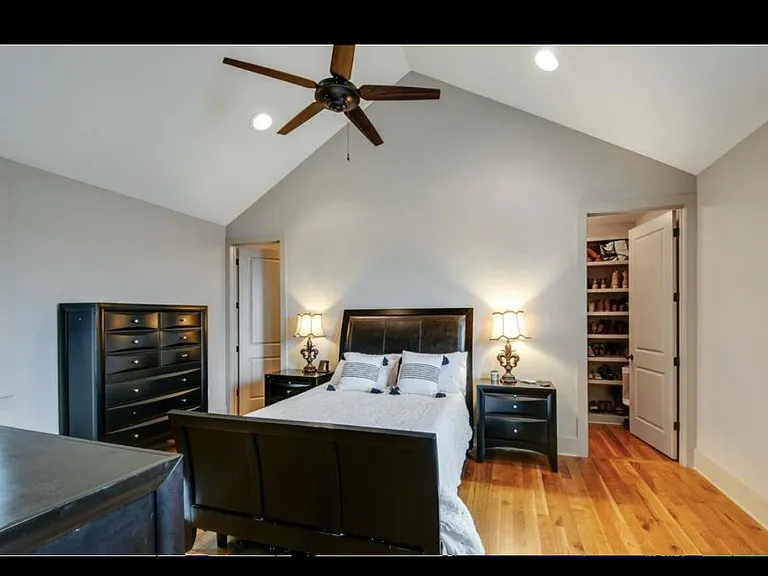 5609 Pennsylvania Ave — Photo 15