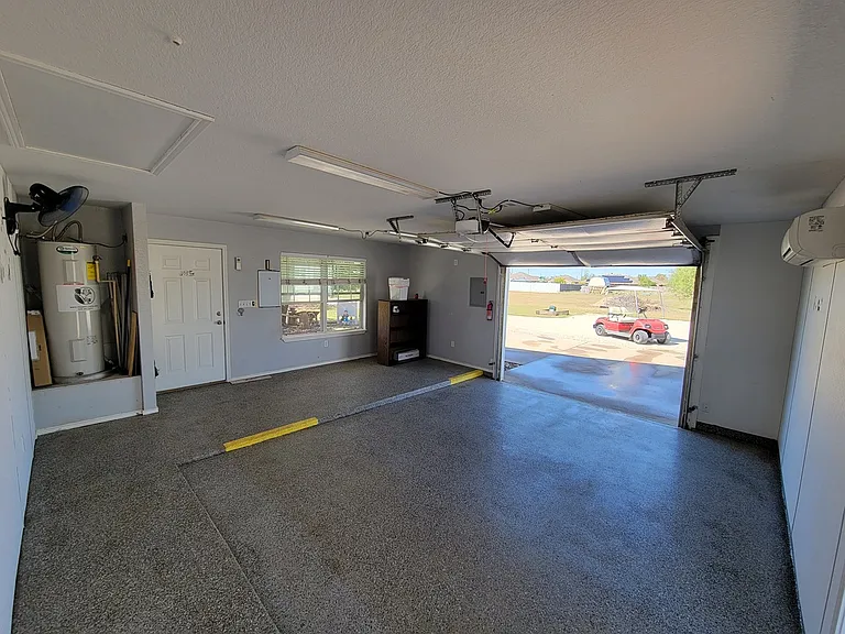 6817 Maple St — Photo 11