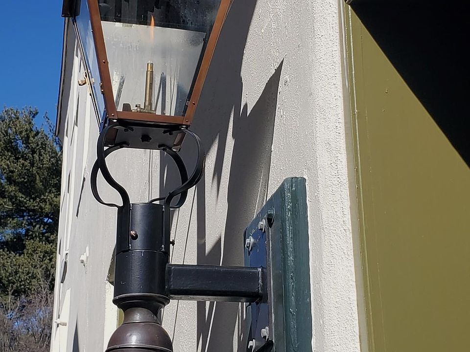 gas lamps