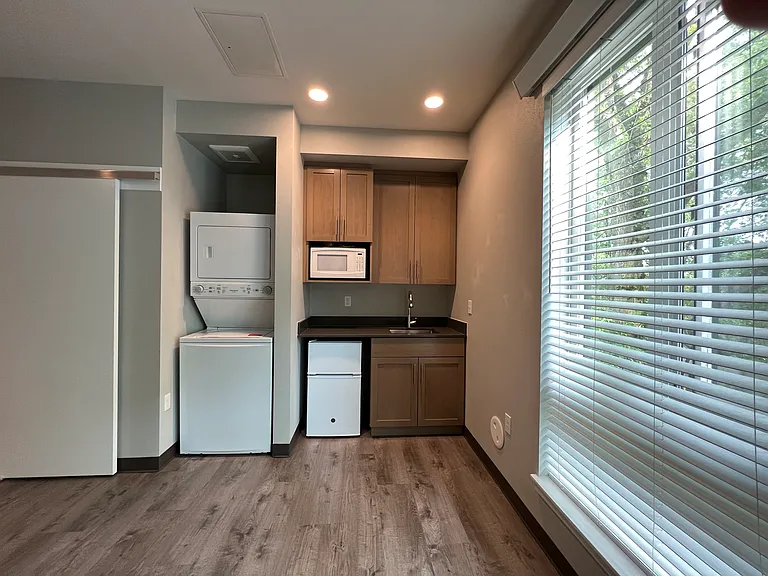 4029 Rainier Ave — Photo 50