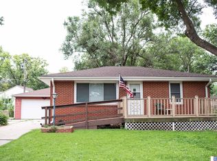 6809 Bethany Park Dr, Lincoln, NE 68505