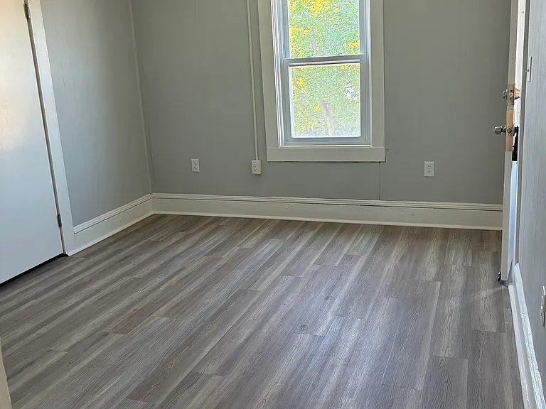 11 Ames St #3 — Photo 8